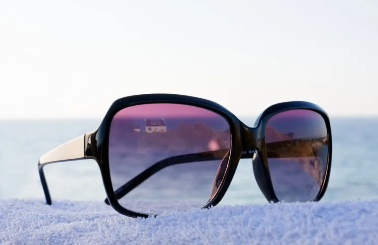 Monture lunettes de soleil avec verres de correction amincis, Marseille, Plus Belle Ma Vue